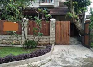 Rumah Mewah Semi Furnished Di Taman Kencana Bogor Tengah lokasi di bogor-tengah, tersedia melalui melalui situs Lamudi