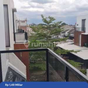 Rumah Minimalis Antapani Bandung Dengan Pool - Unit LangkaPremium , tersedia melalui melalui situs Rumah123