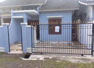 Rumah Minimalis SHM di Cilangkap Indah Dekat Tol Harga Nego J-17422 lokasi di ",
          price: `540000000`,
          currency: `IDR`
    };


    let pageData = {
        viewPhoneModalField: , tersedia melalui melalui situs Lamudi