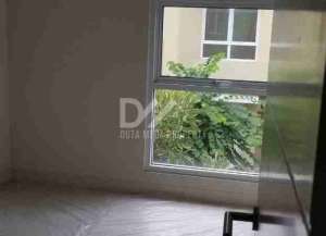 Rumah minimalis siap huni di Arcadia Village Paramount Gading Serpong lokasi di ",
          price: `985000000`,
          currency: `IDR`
    };


    let pageData = {
        viewPhoneModalField: , tersedia melalui melalui situs Lamudi