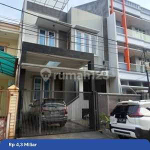 Rumah Modern 8x18 Blok Favorite Bebas Banjir Green Garden Jakarta Barat , tersedia melalui melalui situs Rumah123
