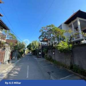 Rumah Modern Semi Villa Di Jantung Sanur - Jalan Tunggak Bingindetail Propertiluas Tanah 300 M Dan Bangunan 350 M, Dengan Akses Jalan 5 Meter, Rumah Ini Siap Memberikan Ruang Hidup Yang Lega Dan Privat.dilengkapi Dengant-t4 Kamar Tidur Ber-acWater H , tersedia melalui melalui situs Rumah123