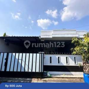 Rumah Murah Di Perumahan Paling Pojok Belakang , tersedia melalui melalui situs Rumah123