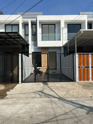 Rumah murah joglo 2 Lantai jakarta lokasi di Kebon Jeruk, tersedia melalui melalui situs Olx