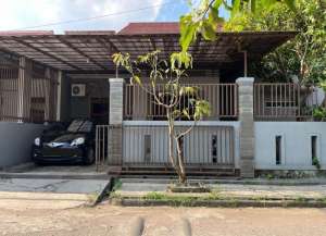 Rumah MURAH Lokasi Hoek di Antapani Setra Dago Hunian Eklusive StrategisLA014 lokasi di ",
          price: `1950000000`,
          currency: `IDR`
    };


    let pageData = {
        viewPhoneModalField: , tersedia melalui melalui situs Lamudi