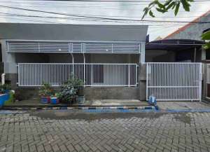 Rumah Murah siap Huni di Perum Rewwin, Waru, Sda lokasi di ",
          price: `775000000`,
          currency: `IDR`
    };


    let pageData = {
        viewPhoneModalField: , tersedia melalui melalui situs Lamudi