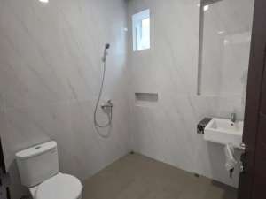 Rumah New Minimalis, 2 Lantai, BagusStrategis di Surabaya lokasi di Wiyung, tersedia melalui melalui situs Olx