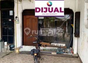 Rumah Pekayon3KT-2KM Luas Pinggir Jalan di Pondok Pekayon Indah, Bekasi 65 lokasi di ",
          price: `1350000000`,
          currency: `IDR`
    };


    let pageData = {
        viewPhoneModalField: , tersedia melalui melalui situs Lamudi