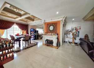 Rumah Pelepah Kuning, Kelapa Gading lokasi di kelapa-gading, tersedia melalui melalui situs Lamudi