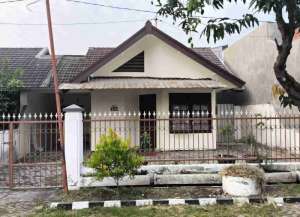 Rumah Perumahan Pondok Rosan Wiyung Surabaya Barat lokasi di ",
          price: `1999999999`,
          currency: `IDR`
    };


    let pageData = {
        viewPhoneModalField: , tersedia melalui melalui situs Lamudi