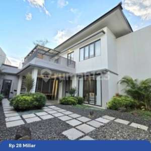 Rumah Posisi Boulevard Depan Taman Fully Furnished, Renovasi, Jarang Ada Di Nava Park, Botanic Park 10.ha, Country Club 2.7 Ha Lokasi.dekat Exit Tol.dan Aeon Mall , tersedia melalui melalui situs Rumah123