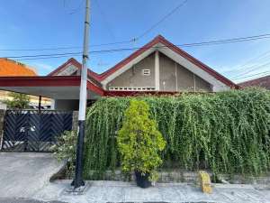 Rumah Pucang Anom timur luas 200m2 Bangunan 128m2 ada 2kT lokasi di Gubeng, tersedia melalui melalui situs Olx