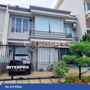 Rumah Puri Media 2.5 Lantai Bagus Semi Furnish Lt 162m2 , tersedia melalui melalui situs Rumah123