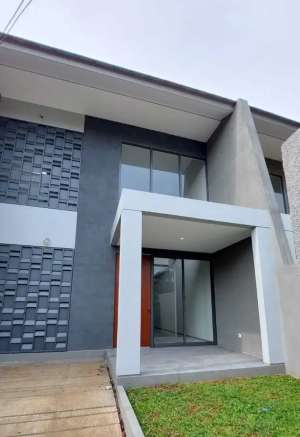 Rumah Qozy New 31 Kt Jl Flores Komp Megapolitan Cinere lokasi di Cinere, tersedia melalui melalui situs Olx