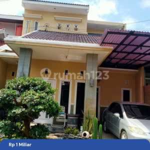 Rumah Second 2 Lantai.di Tembalang Murah , tersedia melalui melalui situs Rumah123