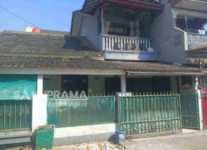 Rumah Second di Komplek Pelni Juanda Depok 1.2 M an lokasi di ",
          price: `1270000000`,
          currency: `IDR`
    };


    let pageData = {
        viewPhoneModalField: , tersedia melalui melalui situs Lamudi
