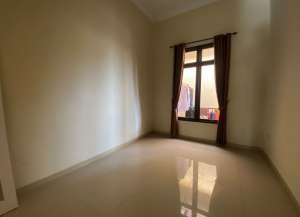 Rumah SHM 11 Menit ke Gerbang Tol BSD Barat 1 Siap KPR J-38623 lokasi di lengkong-gudang, tersedia melalui melalui situs Lamudi