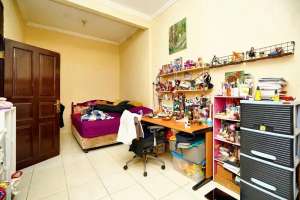 Rumah SHM Hadap Timur dekat RS Premier Bintaro Dibantu KPR J-14629 lokasi di Pondok Aren, tersedia melalui melalui situs Olx