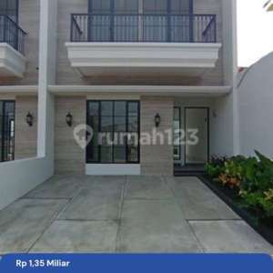 Rumah Siap Huni Bata Merah Dekat TollLrt Shm Ready , tersedia melalui melalui situs Rumah123