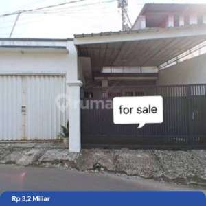 Rumah Siap HuniKios Usaha, Lokasi Strategis Di Jagakarsa - Tanjung Barat, Jakarta Selatan , tersedia melalui melalui situs Rumah123