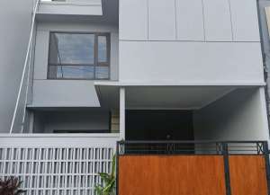 RUMAH SIAP HUNI MINIMALIS 3BR KAWASAN STARTETEGIS LOKASI DENPASAR SESETAN lokasi di dauh-puri, tersedia melalui melalui situs Lamudi