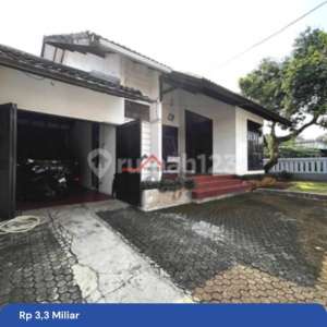 Rumah Siap Huni Posisi Di Hoek Dalam Komplek Besar Cinere , tersedia melalui melalui situs Rumah123