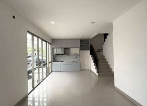 Rumah Springville PIK 2 8x10 31KT Semi Furnished Lokasi Terdepan lokasi di kosambi, tersedia melalui melalui situs Lamudi