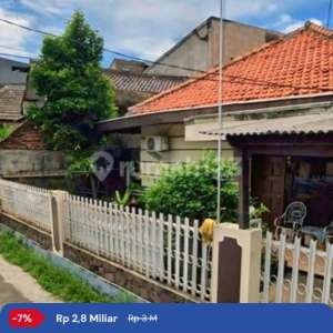 Rumah Strategis Bebas Banjir Hitung Tanah Murah, Row 2 Mobil Di Lingkungan Perumahan, Cocok Untuk Hunian TenangNyaman Di Kedoya Jakarta Barat , tersedia melalui melalui situs Rumah123