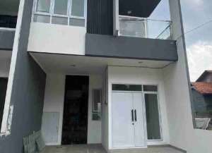 Rumah Strategis di Kelapa Dua Wetan Dekat PKP, LRT Ciracas, Toll Bambu Apus, lokasi di ",
          price: `1100000000`,
          currency: `IDR`
    };


    let pageData = {
        viewPhoneModalField: , tersedia melalui melalui situs Lamudi