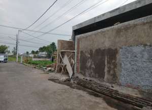 Rumah Sukun Lingkungan Tenang Cocok untuk Keluarga lokasi di ",
          price: `450000000`,
          currency: `IDR`
    };


    let pageData = {
        viewPhoneModalField: , tersedia melalui melalui situs Lamudi