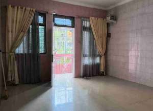 Rumah Teluk Gong lepas tahunan lokasi di ",
          price: `60000000`,
          currency: `IDR`
    };


    let pageData = {
        viewPhoneModalField: , tersedia melalui melalui situs Lamudi