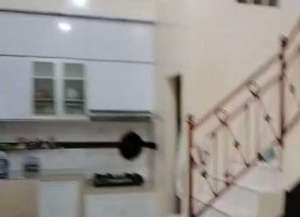 Rumah Teluk Gong semi furnished rapi lokasi di pejagalan, tersedia melalui melalui situs Lamudi