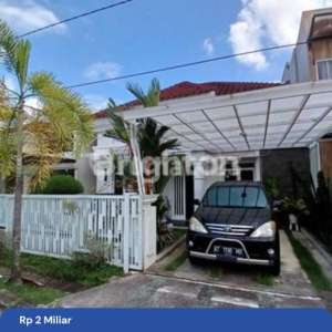 RUMAH TENGAH KOTA BERNUANSA MINIMALIS ELEGAN LOKASI AMAN NYAMAN HARGA NEGO , tersedia melalui melalui situs Rumah123