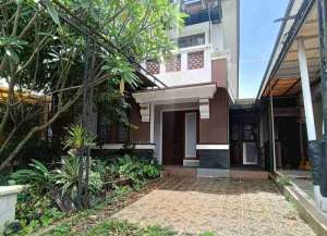 Rumah The Green Dijual Cepat, harga nego, strategis akses mudah lokasi di cilenggang, tersedia melalui melalui situs Lamudi