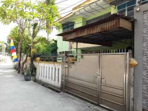 Rumah Tua di Kav POLRI Jl Jelambar Madya Petamburan Jakarta lokasi di Grogol Petamburan, tersedia melalui melalui situs Olx