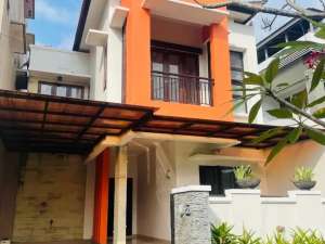 Rumah Tukad Badung Renon Denpasar lokasi di Denpasar Selatan, tersedia melalui melalui situs Olx