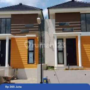 Rumah villa minimalis modern di dataran tinggi Kota Malang , tersedia melalui melalui situs Rumah123