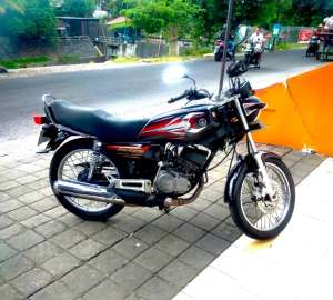 Jual bekas RX king peredam 2006 surat lengkap on siap touring minat lgsg pntau aj,lokasi di Denpasar Barat