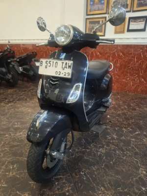 Jual bekas Sales ima Dp Promo LX 125 old 2018 . Bisa Co payment di Shopee,lokasi di Pasar Minggu