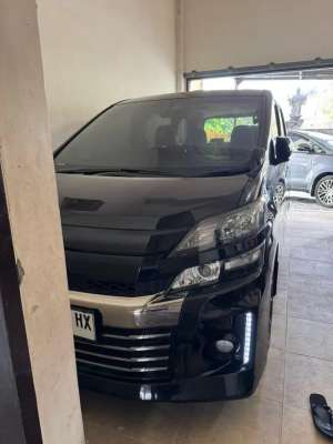 Jual bekas Satu satunya di Indonesia KM. 11836 Original Toyota Vellfire GS 2013,lokasi di 