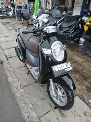 Jual bekas Scoopy Tangsel 2018 Gress,lokasi di Pamulang