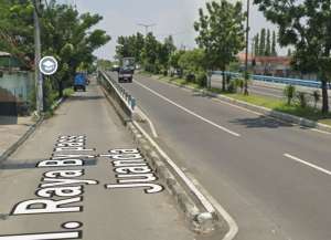Sewa Gudang di Raya Bypass Juanda lokasi di gedangan-1, tersedia melalui melalui situs Lamudi