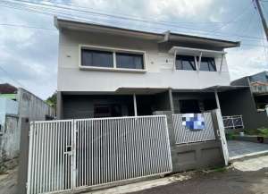 Sewa Rumah Kembar Sayap BKR Buah Batu Bandung Siap Huni Cocok KantorHunianLL002 lokasi di ciateul, tersedia melalui melalui situs Lamudi