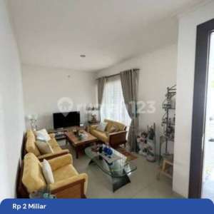 Siap Huni, Strategis, Rumah 2 Lantai, Shm, Bagus,hadap Utara , tersedia melalui melalui situs Rumah123