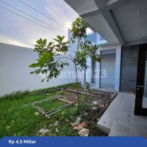 Siap Huni Tinggal Masuk Like New Royal Residence Wiyung Sby Barat , tersedia melalui melalui situs Rumah123