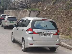 Jual bekas SUZUKI ERTIGA PEMAKAIAN PRIBADI PAJAK HIDUP STNK BPKB LENGKAP BAGUS,lokasi di 