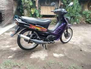Jual bekas Suzuki Tornado GS ungu hitam,lokasi di Pakem