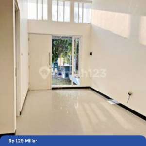 Taman Kopo Indah 5 - Bangunan Bagus Siap Huni - Turun Harga Jual CepatGood Invest , tersedia melalui melalui situs Rumah123