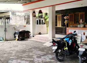 Taman SidoarjoTermurah Jual Rumah Sebagian Bangunan Butuh Renovasi di Bohar Dekat Wage Bangah Suko Ketapang Grand Royal Regency lokasi di ",
          price: `300000000`,
          currency: `IDR`
    };


    let pageData = {
        viewPhoneModalField: , tersedia melalui melalui situs Lamudi