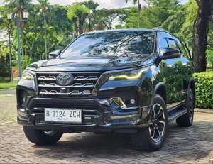 Jual bekas TDP 55.JT NEGO FORTUNER TRD 2.4 AT 2021 HITAM ISTIMEWA SUPER SEGER,lokasi di 